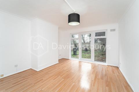 3 bedroom end of terrace house to rent, Boyton Close, Hornsey, London