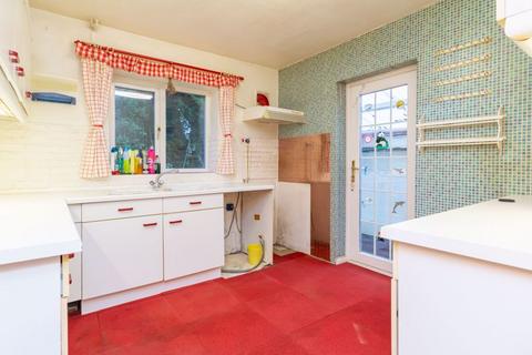 Aviemore Milner Approach, Caterham, CR3 6JT