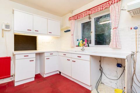 Aviemore Milner Approach, Caterham, CR3 6JT