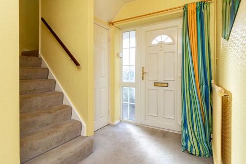 Aviemore Milner Approach, Caterham, CR3 6JT