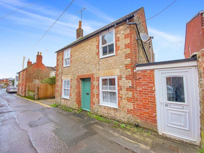 Chapel Street, Warminster 3 bed cottage for sale £280,000