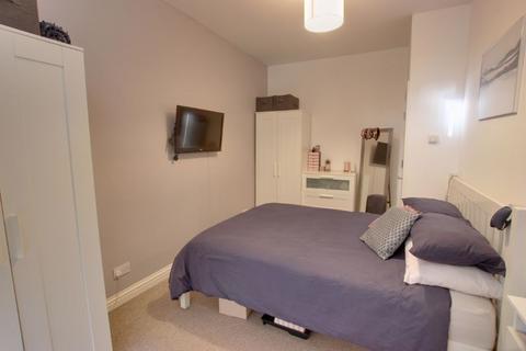 1 bedroom apartment to rent, St. Peters Terrace, Lower Bristol Road, Bath