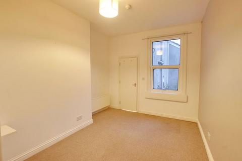 1 bedroom apartment to rent, St. Peters Terrace, Lower Bristol Road, Bath