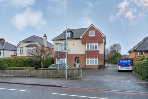 undefined, Hook Road, Chessington KT9