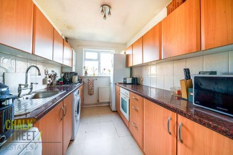 22 Dale Close, South Ockendon, RM15 5DR