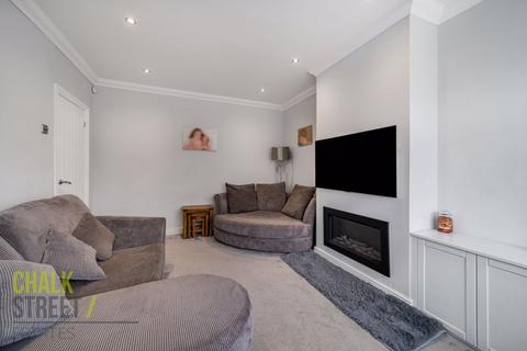 52 Alma Avenue, Hornchurch, RM12 6SR