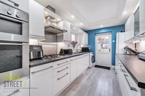 52 Alma Avenue, Hornchurch, RM12 6SR