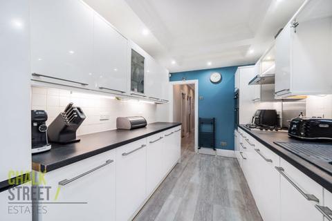 52 Alma Avenue, Hornchurch, RM12 6SR