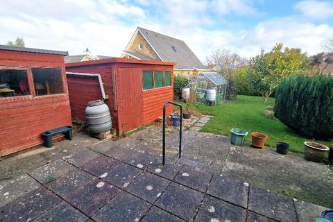 3 bedroom semi-detached house for sale - Heathfield Close, Bembridge, Isle of Wight, PO35 5UG