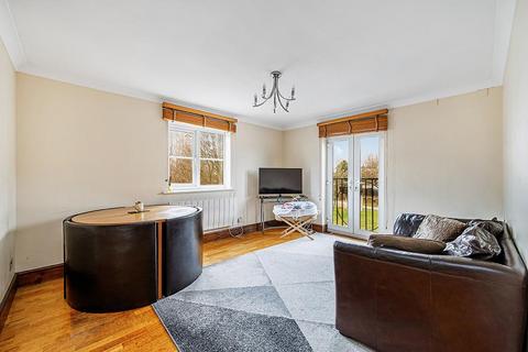 10 Pelham Place, London, W13 0HT