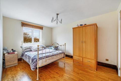 10 Pelham Place, London, W13 0HT