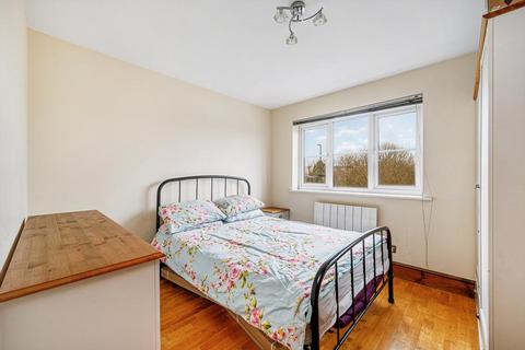 10 Pelham Place, London, W13 0HT