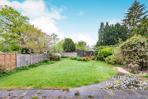 5 bedroom detached house to rent, Wellington Road, Pinner, HA5