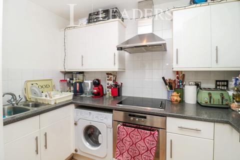 1 bedroom flat to rent, Bromley Close