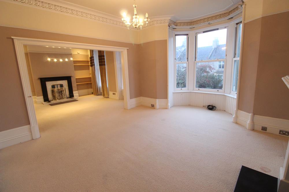 Dining Room &amp; Lounge