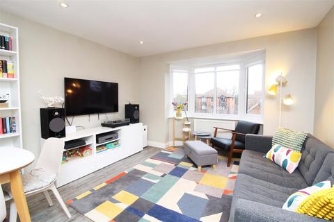 29 Clowser Close, Sutton, SM1 4TP
