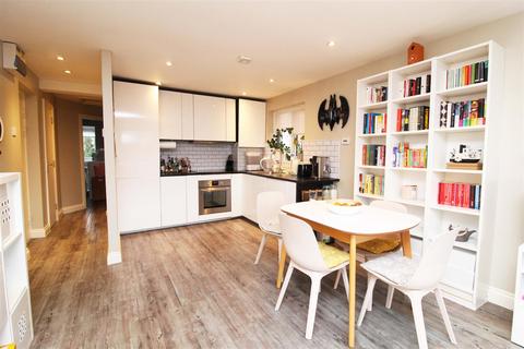 29 Clowser Close, Sutton, SM1 4TP