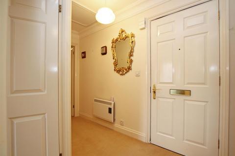 1 bedroom retirement property for sale, Pegasus Court, Deanery Close, Chichester