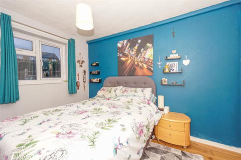 1 bedroom flat for sale - Farmlands Close, St. Leonards-On-Sea