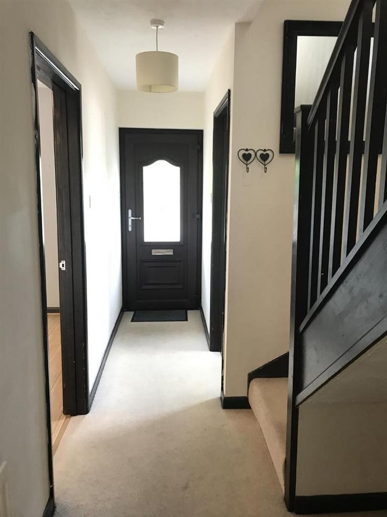 9 Two Penny Hay Hallway.jpg