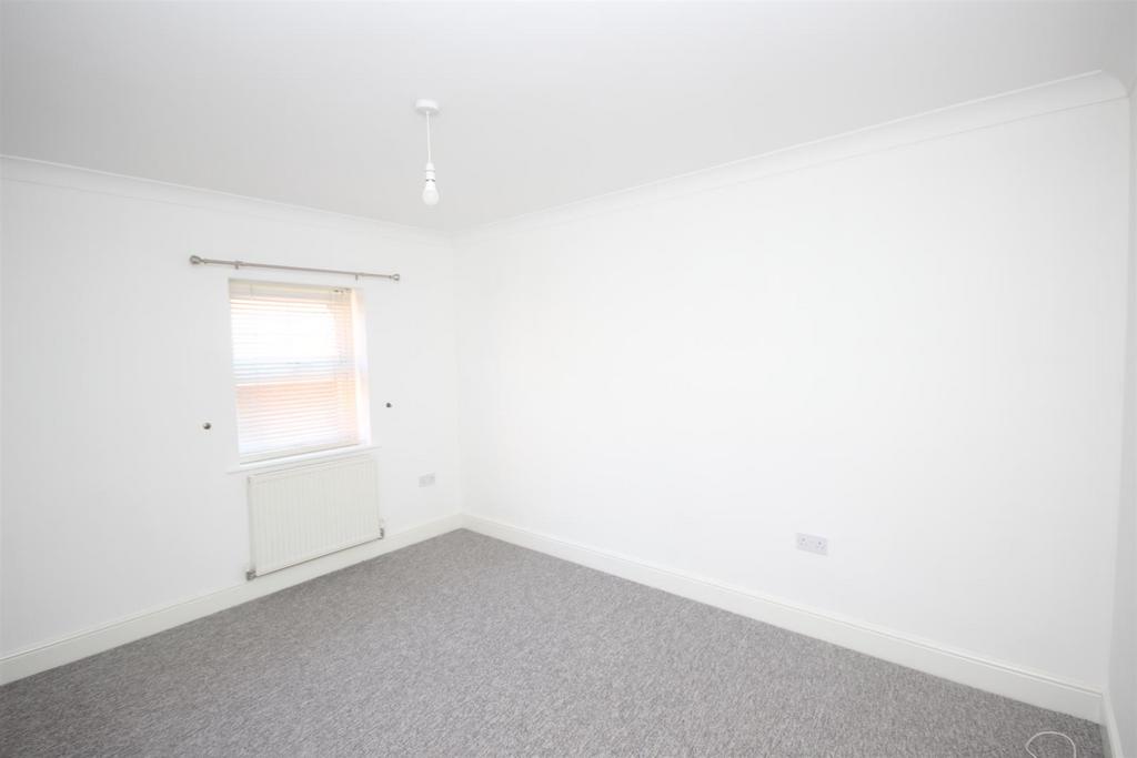 Bedroom 2.JPG