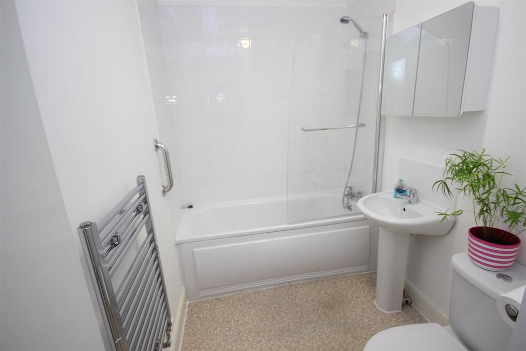 Bathroom.JPG
