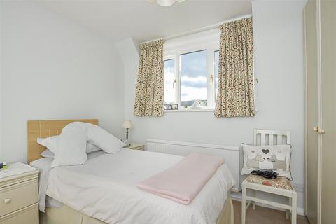 26 Old Orchard, Park Street, St Albans, AL2 2QB