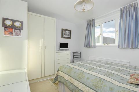 26 Old Orchard, Park Street, St Albans, AL2 2QB