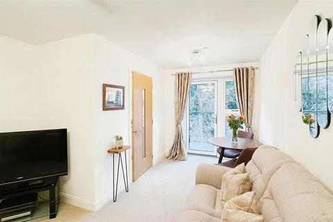 1 bedroom apartment for sale, Lionheart Court, Sewardstone Road, Waltham Abbey