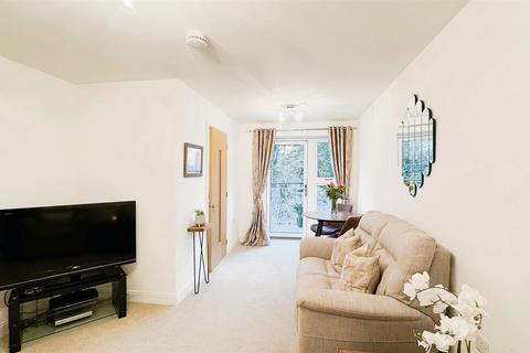 1 bedroom apartment for sale, Lionheart Court, Sewardstone Road, Waltham Abbey