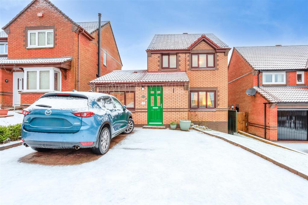 Lady Nairne Drive, Perth 4 bed detached house for sale £247,500