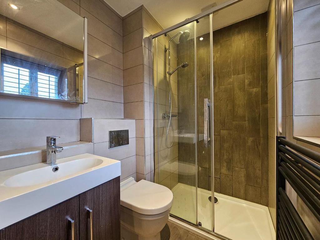 Bedroom 1 En-Suite