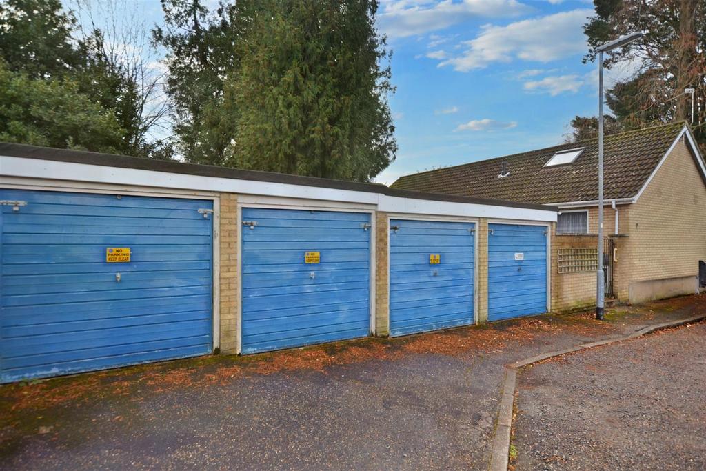 Lorraine Gardens, Norwich 3 bed detached bungalow £325,000