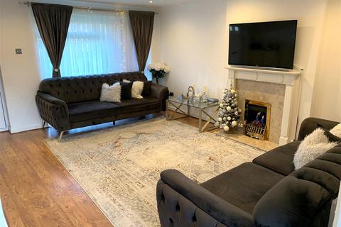 26 Bradfield Close, Stockport, SK5 6XP