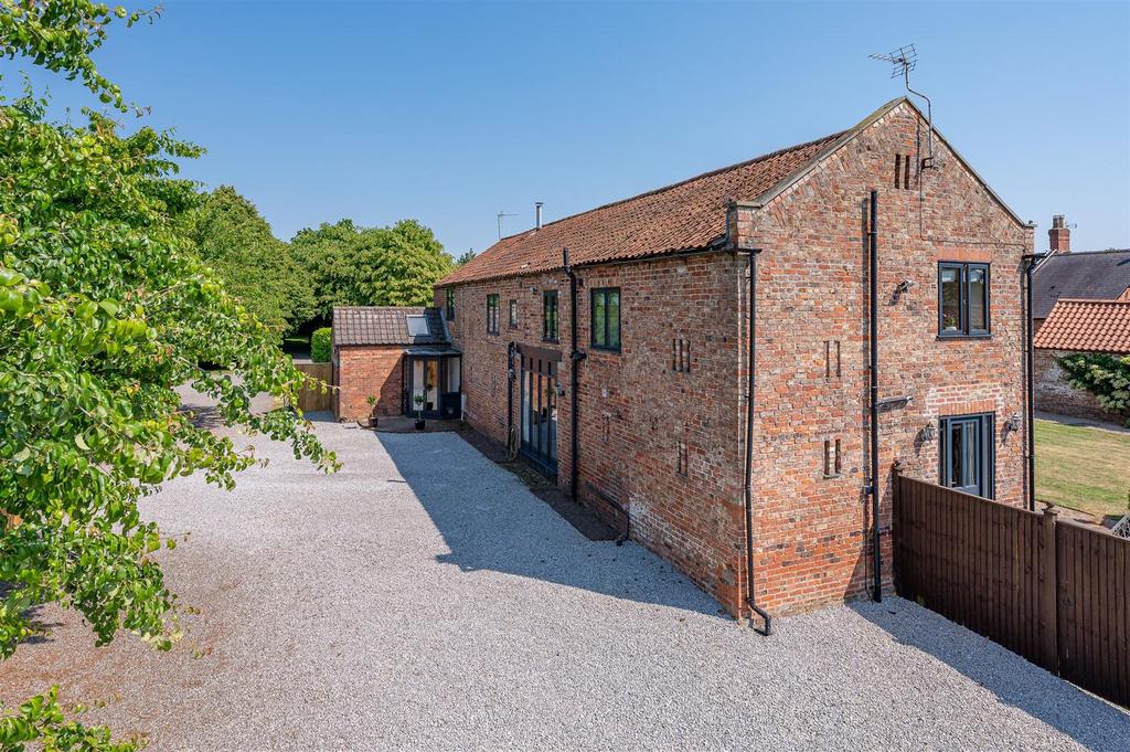 The Hayloft and drive