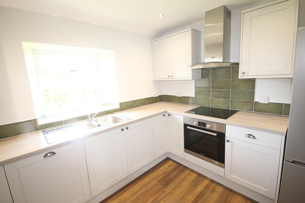 Kitchen 5.jpg