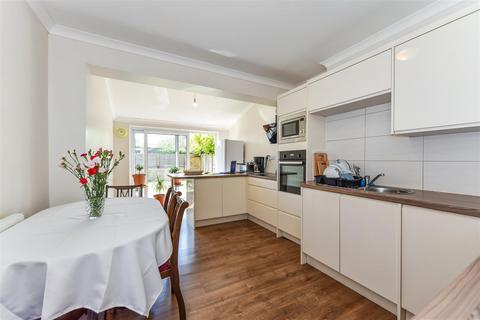 3 bedroom terraced house for sale, Caledonian Road, Chichester