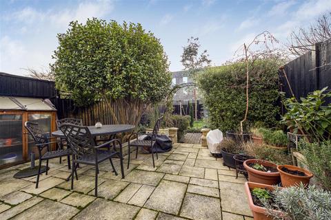 21 Egerton Road, Twickenham, TW2 7SL
