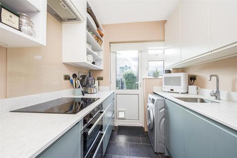 21 Egerton Road, Twickenham, TW2 7SL
