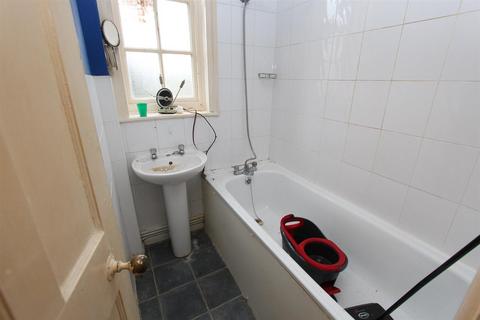 144 Bluehouse Road, London, E4 6HP