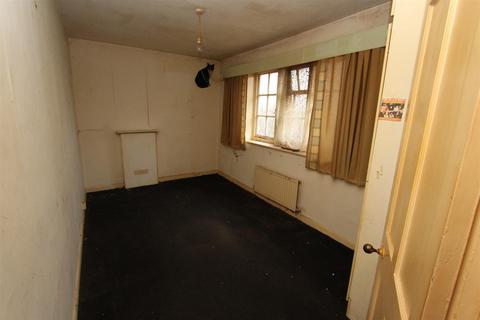 144 Bluehouse Road, London, E4 6HP