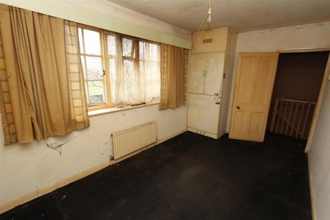 144 Bluehouse Road, London, E4 6HP