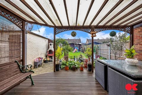 102 Cherry Tree Lane, Rainham, RM13 8TP