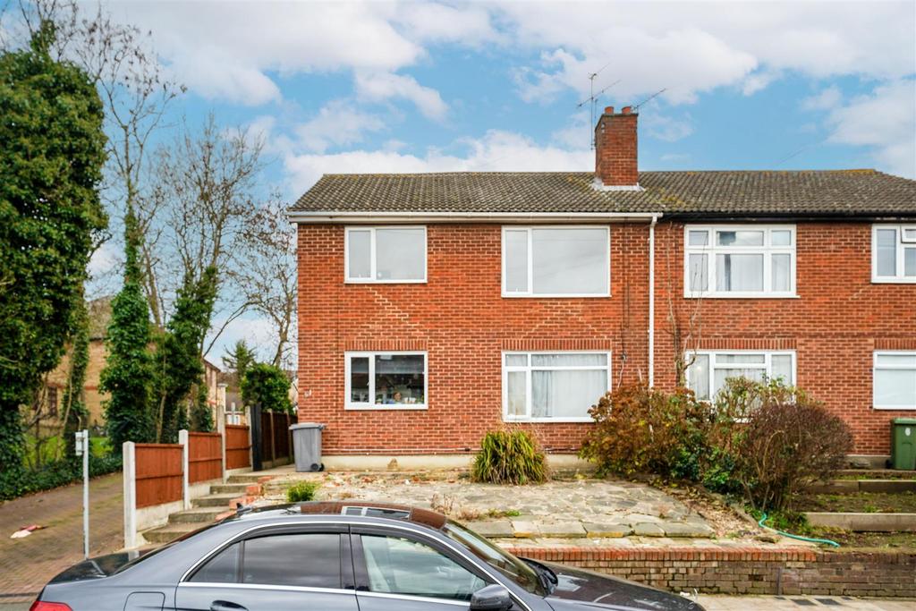 53 Roding Lane North-19.JPG