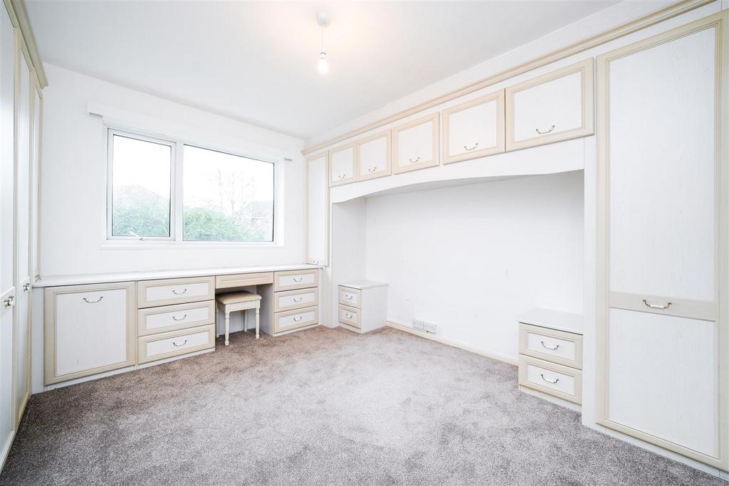 53 Roding Lane North-7.JPG