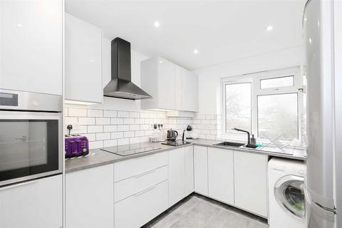32 Norton Close, London, E4 8LS