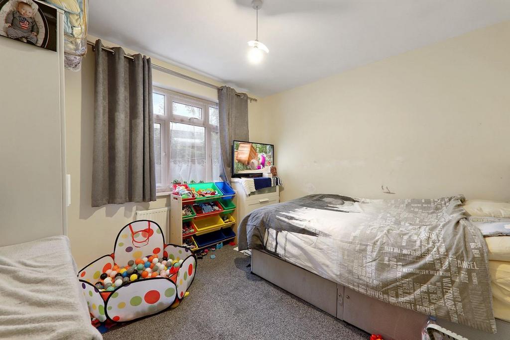 10-441e JHPropworld -65 South Eden Park Road - 33 (