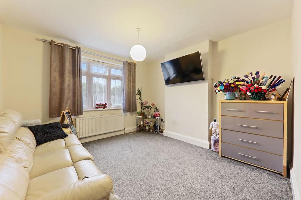 07-c82d JHPropworld -65 South Eden Park Road - 24 (