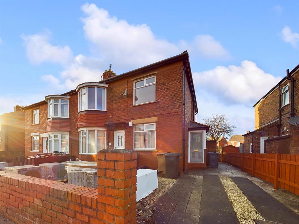 Closefield Grove, Whitley Bay 2 bed flat for sale £139,950