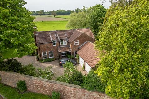 4 bedroom detached house for sale, The Old Village, Huntington, York